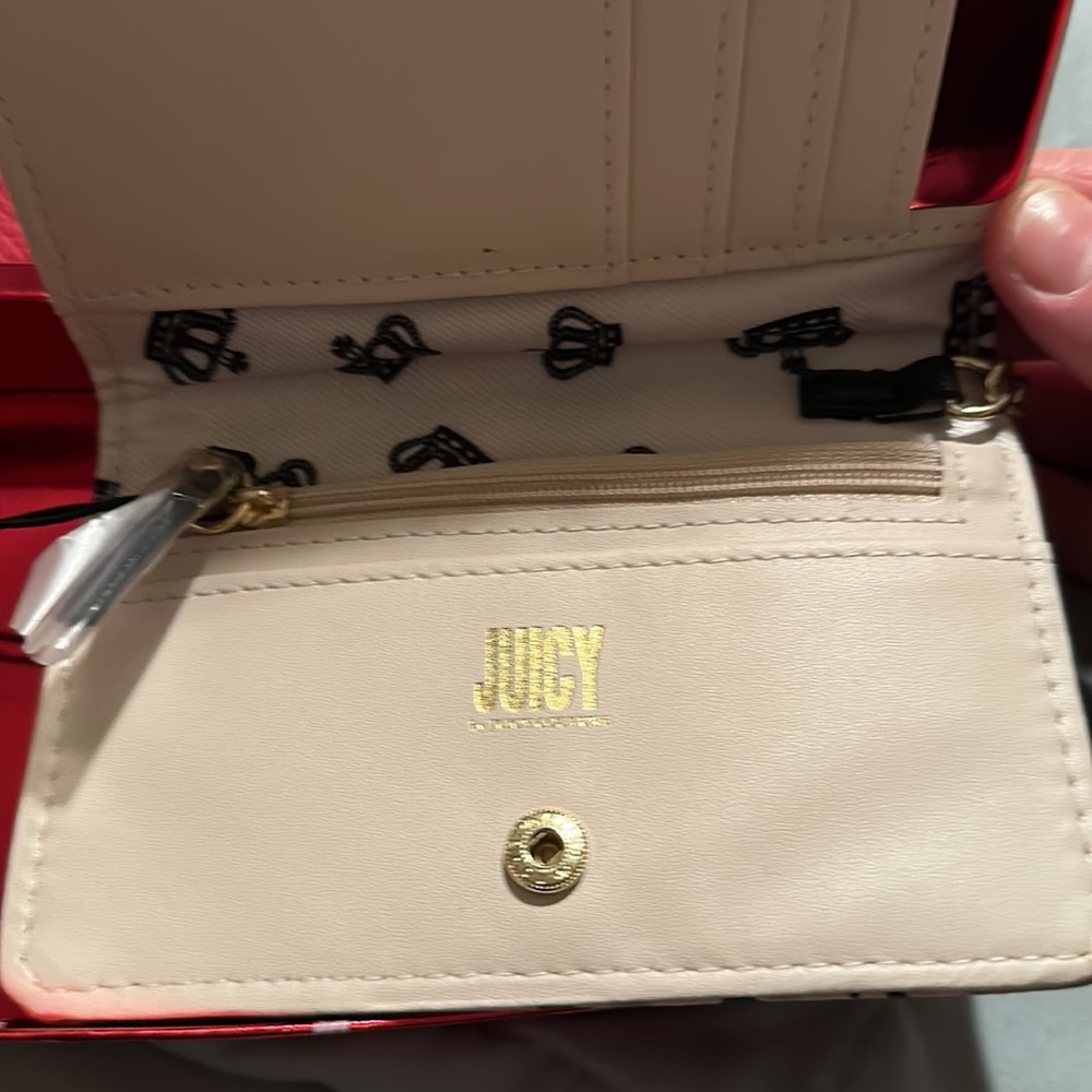 ‼️LAST ONE‼️🎄‼️Juicy Couture 2 piece wallet set‼️ - Picture 7 of 12